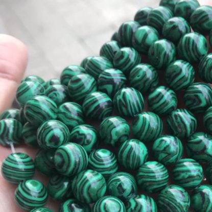 Picture of Malachite ( Synthetic ) Beads Round Green Dyed & Heated 4mm Dia., 39cm(15 3/8") - 38cm(15") long, 1 Strand (Approx 90 PCs/Strand)