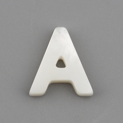 Image de Perles en Coquille Lettre Crème Mots" A " 10mm x 9mm, Taille de Trou: 0.5mm, 1 Pièce