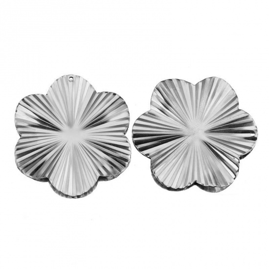 Bild von Edelstahl Anhänger Blumen Silberfarbe 41mm x 37mm, 5 Stück