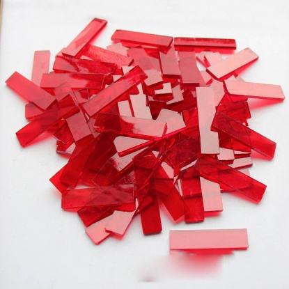 ガラス 飾り 赤 長方形 透明 4cmx 1cm、 1 パック ( 70 個 /パック） の画像