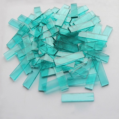 ガラス 飾り ターコイズ色 長方形 透明 4cmx 1cm、 1 パック ( 70 個 /パック） の画像