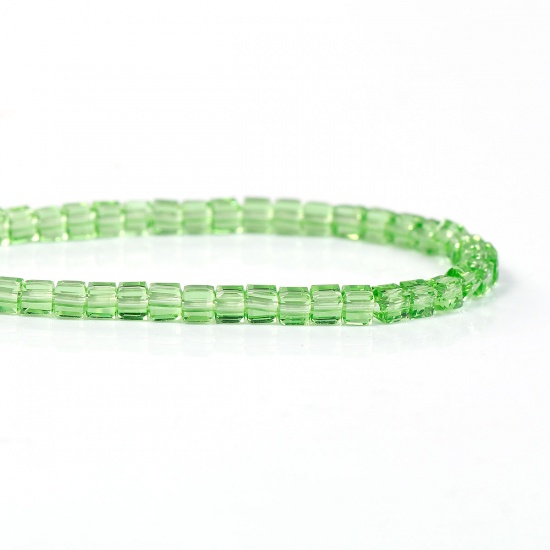 Image de Perles en Verre Carré Vert à Facettes Transparent 3mm x 3mm, Tailles de Trous: 0.8mm, 30.3cm long, 1 Enfilade ( 100PCs/Enfilade )