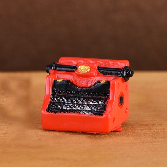 Bild von Orange-rot-8 Schreibmaschine Retro Resin Micro Landscape Miniatur Dekoration 2,4x1,6cm, 1 Stück