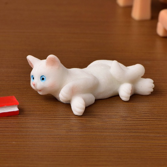 Immagine di White - 6# Cute Cat Series Resin Micro Landscape Miniature Decoration 4.5x2.4cm, 1 Piece