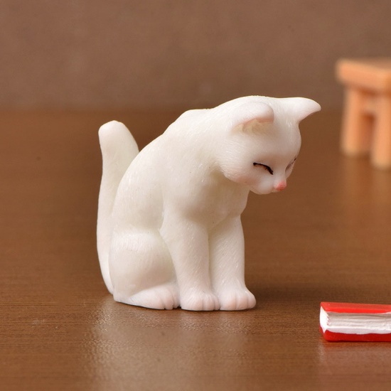 Immagine di White - 8# Cute Cat Series Resin Micro Landscape Miniature Decoration 3.5x3cm, 1 Piece