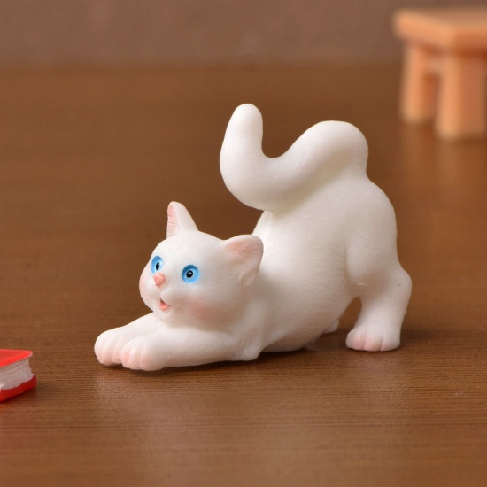 Immagine di White - 7# Cute Cat Series Resin Micro Landscape Miniature Decoration 4x3cm, 1 Piece