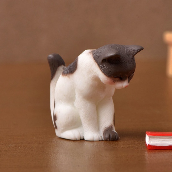 Immagine di Coffee - 11# Cute Cat Series Resin Micro Landscape Miniature Decoration 3.5x3cm, 1 Piece
