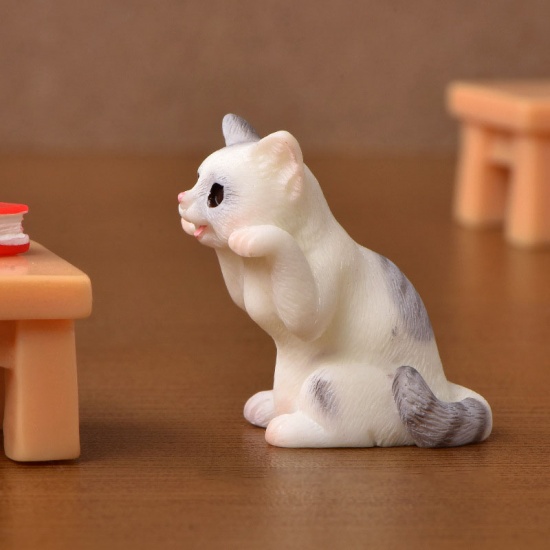 Immagine di Gray - 13# Cute Cat Series Resin Micro Landscape Miniature Decoration 3x3cm, 1 Piece