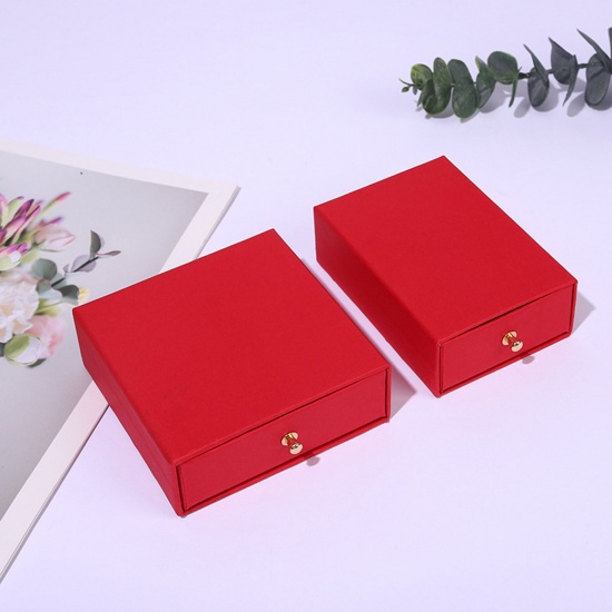 Picture of Paper Jewelry Gift Jewelry Box With Rivets Red 10cm x 7.5cm x 3.5cm , 1 Piece