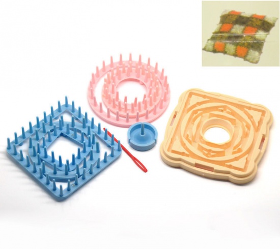 Picture of Plastic Flower Pattern Knitting Loom Kit DIY Craft At Random Color 4.6cm x4.6cm(1 6/8" x1 6/8") - 8.8cm x8.8cm(3 4/8" x3 4/8"), 1 Box 
