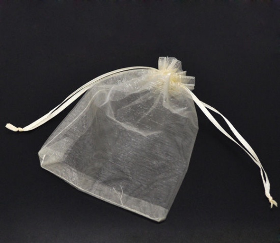 結婚祝い ギフト オーガンジー袋 巾着袋 アクセサリーバック ラッピング   ジュエリーポーチ 巾着袋 長方形 薄い黄色 16cm x 13cm、 50 個 の画像