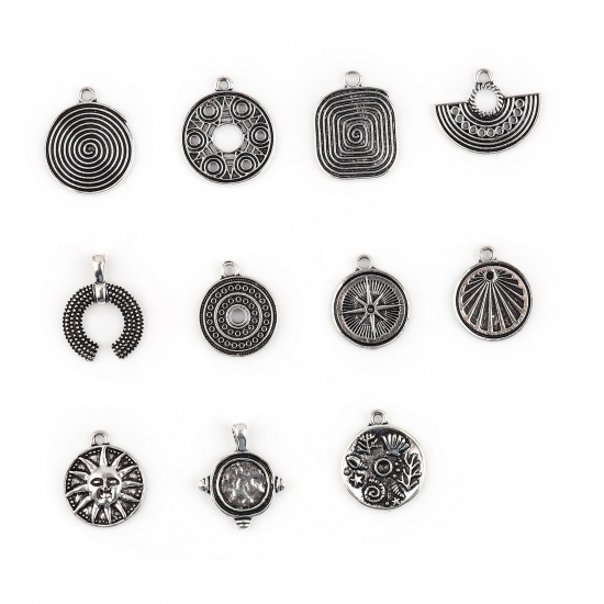 Picture of Zinc Based Alloy Ocean Jewelry Charms Round Antique Silver Color Conch Sea Snail 23mm x 19mm, 10 PCs