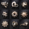 Immagine di Lega di Zinco Spilla Natale Fiocco di Neve Oro Placcato Bianco Imitata Perla Trasparente Strass 4cm x 4cm, 1 Pz