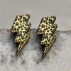 Image de Boucles d'Oreilles Puces Rétro en Bois Multicolore Vache Léopard 1 Paire