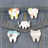 Immagine di Medico Spilla Dente Multicolore Smalto 1 Pz