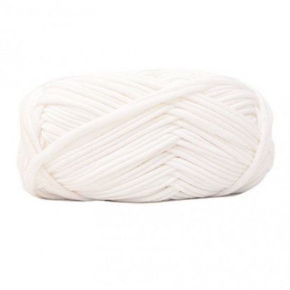 Image de Fil à Tricoter Super Doux en Mélange de Polyester Blanc 32mlong, 1 Pelote