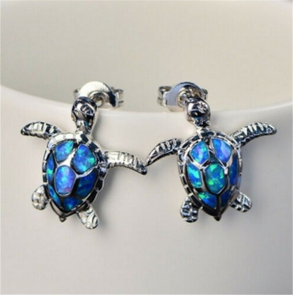 Picture of Ear Post Stud Earrings Silver Tone Blue Tortoise Animal 1 Pair