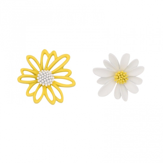 Picture of Sterling Silver Ear Post Stud Earrings White & Yellow Daisy Flower Painting 21mm - 18mm Dia., 1 Pair