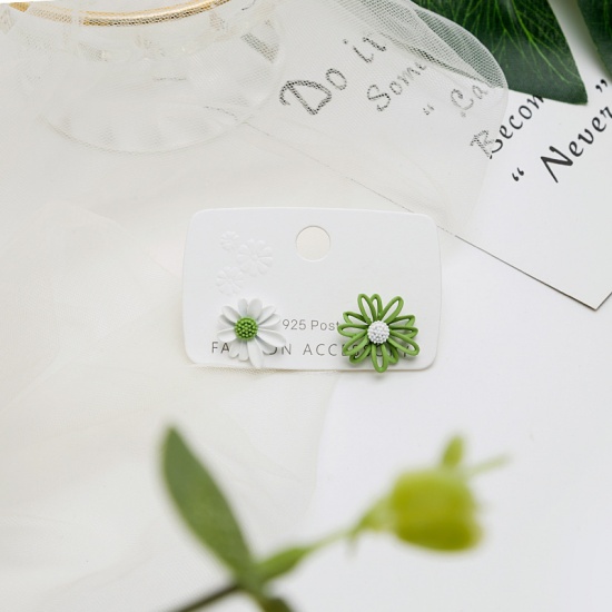Picture of Sterling Silver Ear Post Stud Earrings White & Green Daisy Flower Painting 21mm - 18mm Dia., 1 Pair