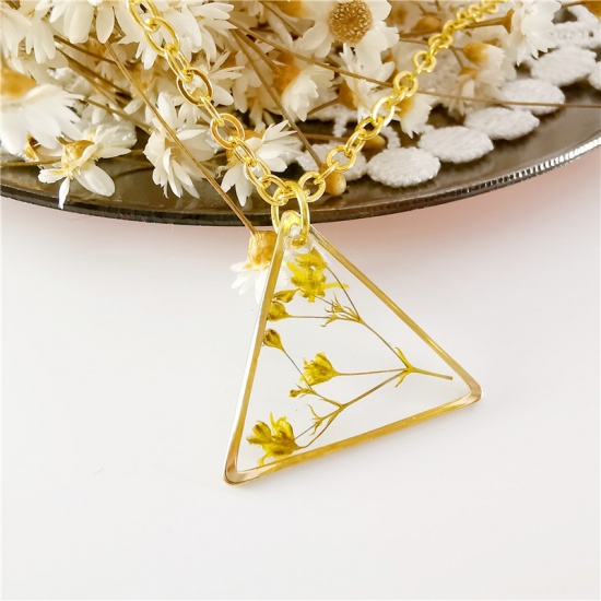 Imagen de Artesanial Resina Flor Real Collares Chapado en Oro Amarillo Triángulo 45cm longitud, 1 Unidad