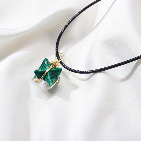 Picture of Malachite ( Natural ) Wire Wrapped Necklace Green Star Of David Hexagram 45cm(17 6/8") long, 1 Piece