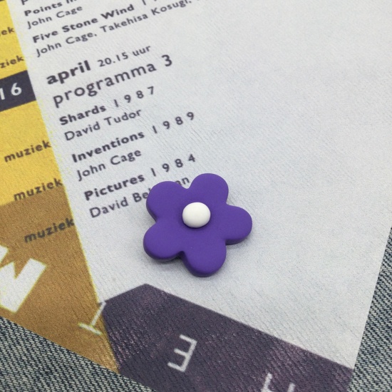 Immagine di Plastica Spilla Fiore Colore Viola Smerigliato 2.5cm, 1 Pz