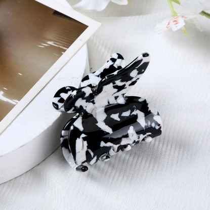 Bild von Acryl Haarklammer Schwarz & Weiß Schmetterling Gefälle Tie-Dye 4.5cm x 4.5cm, 1 Stück