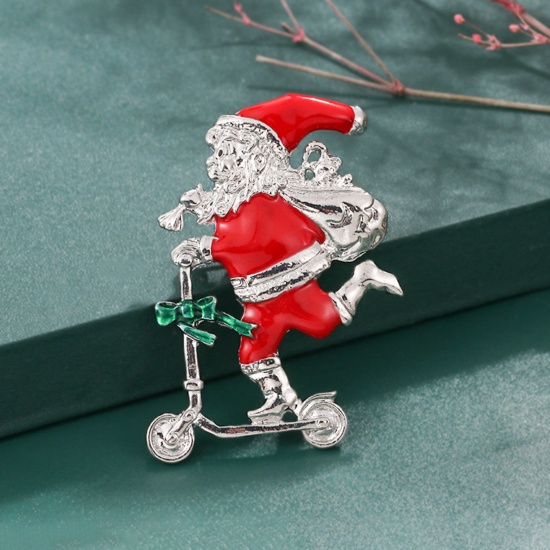 Bild von Exquisit Brosche Weihnachten Weihnachtsmann Silberfarbe Rot & Grün Emaille 5.1cm x 3.6cm, 1 Stück