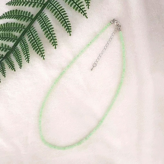Imagen de Acrílico Retro Collar de Cuentas Verde 40cm longitud, 1 Unidad