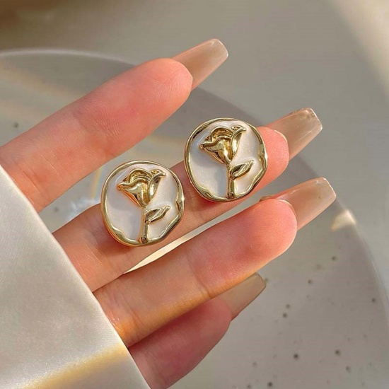 Picture of Retro Ear Post Stud Earrings Gold Plated White Round Flower Enamel 1.8cm x 1.7cm, 1 Pair