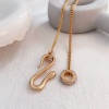 Imagen de Elegante Collar con Colgante Chapado en Oro Anillo Serpiente Transparente Rhinestone 52cm longitud, 1 Unidad