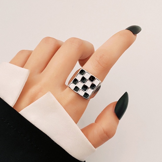 Picture of Stylish Unadjustable Rings Silver Tone Black & White Enamel Checkerboard Grid Checker 18mm(US Size 7.75), 1 Piece