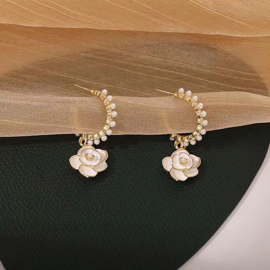 Picture of Retro Earrings Gold Plated Flower Imitation Pearl 2.5cm, 1 Pair
